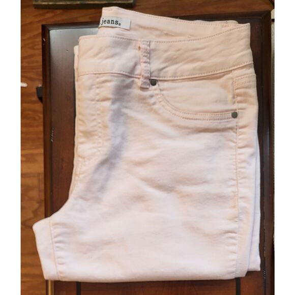 D. Jeans Womens Light Pink Mid-rise Capri Denim Jeans, 17" inseam, Size 12 - Picture 1 of 12